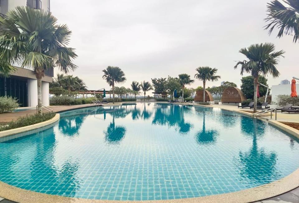1519 Almas Suites Seaview Sunrise Netflix By Stay Nusajaya  Zewnętrze zdjęcie