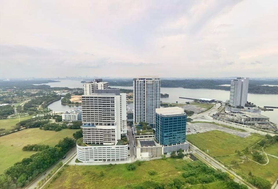 1519 Almas Suites Seaview Sunrise Netflix By Stay Nusajaya  Zewnętrze zdjęcie