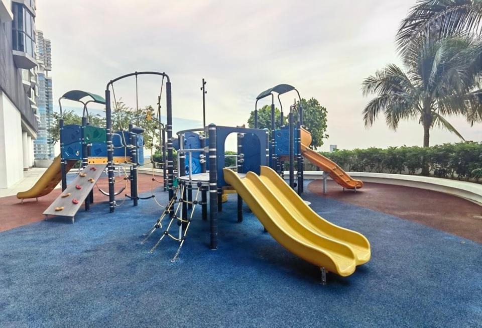 1519 Almas Suites Seaview Sunrise Netflix By Stay Nusajaya  Zewnętrze zdjęcie