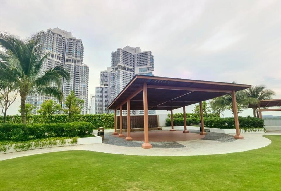 1519 Almas Suites Seaview Sunrise Netflix By Stay Nusajaya  Zewnętrze zdjęcie